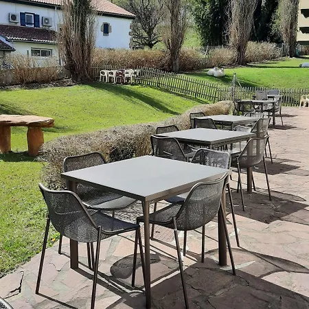 Hotel Trinquet Saint-Pée-sur-Nivelle