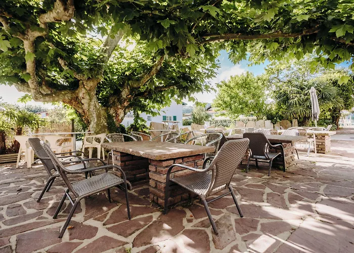 Hotel Trinquet Saint-Pee-sur-Nivelle